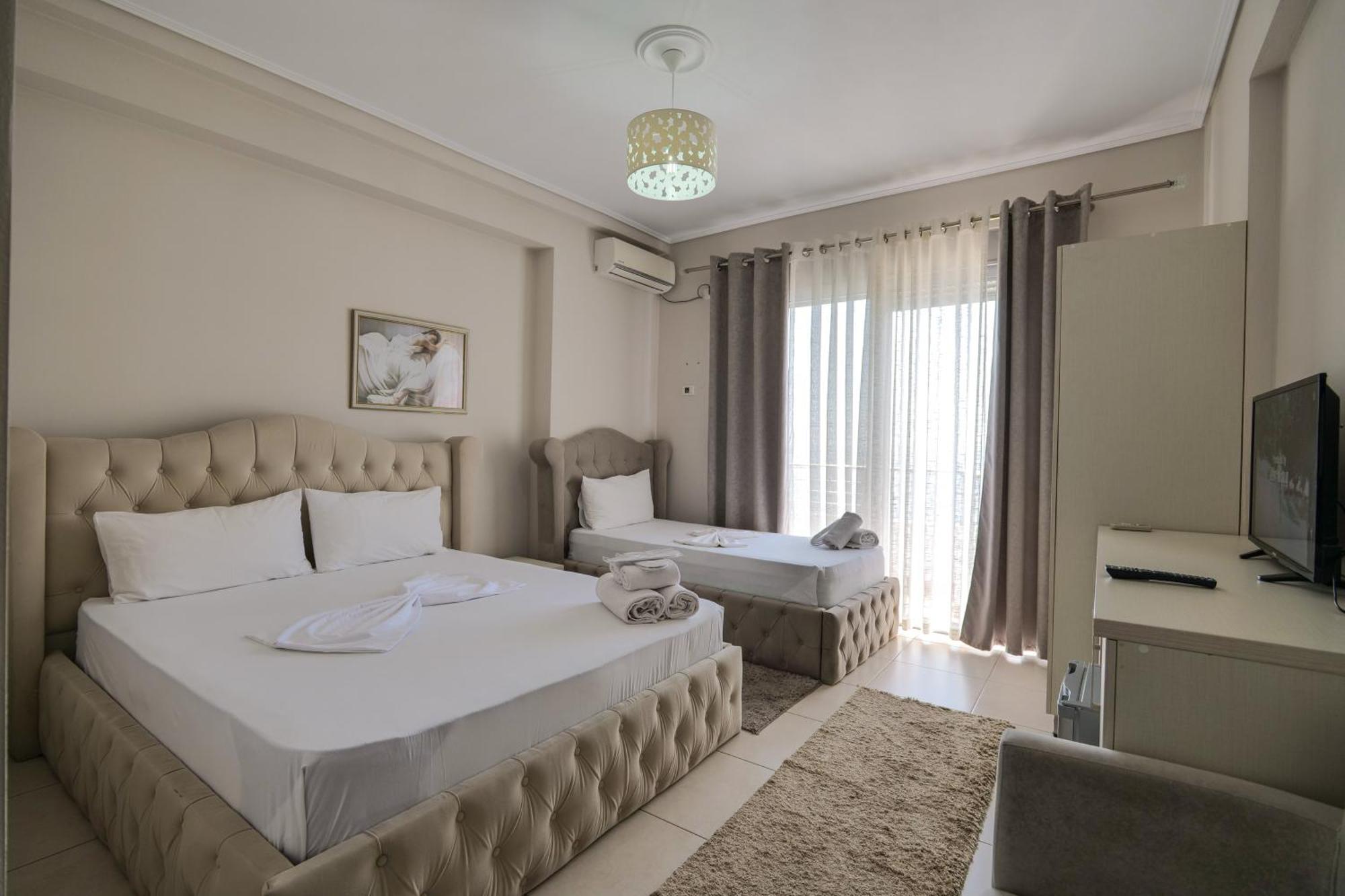 Sunrays Hotel 3*